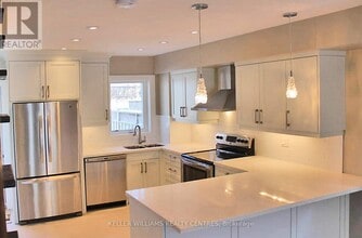 Building Photo - 453 Ashdale Ave