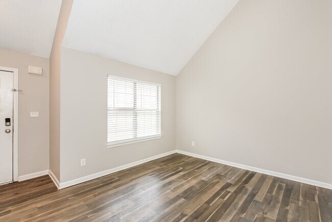 Foto del edificio - 3444 Sumter Pl