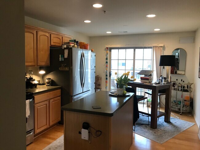 Cocina - 1407 Ashford Ct
