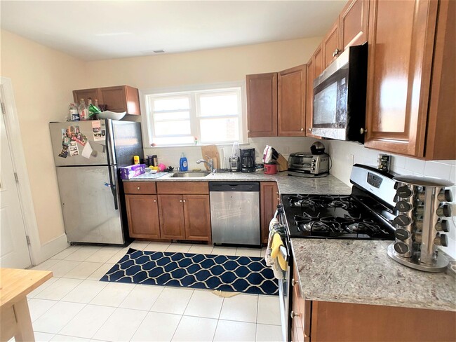 Building Photo - 24 Willard Ave