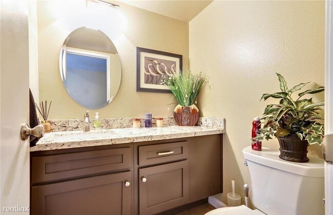 Foto del edificio - 3 br, 2.5 bath Condo - 939 W 19th St Unit A1