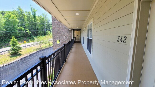 Building Photo - 3 br, 3 bath House - 342 Sandpiper Lane