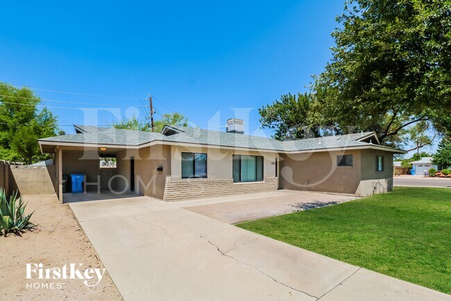 Foto del edificio - 7156 N 17th Dr