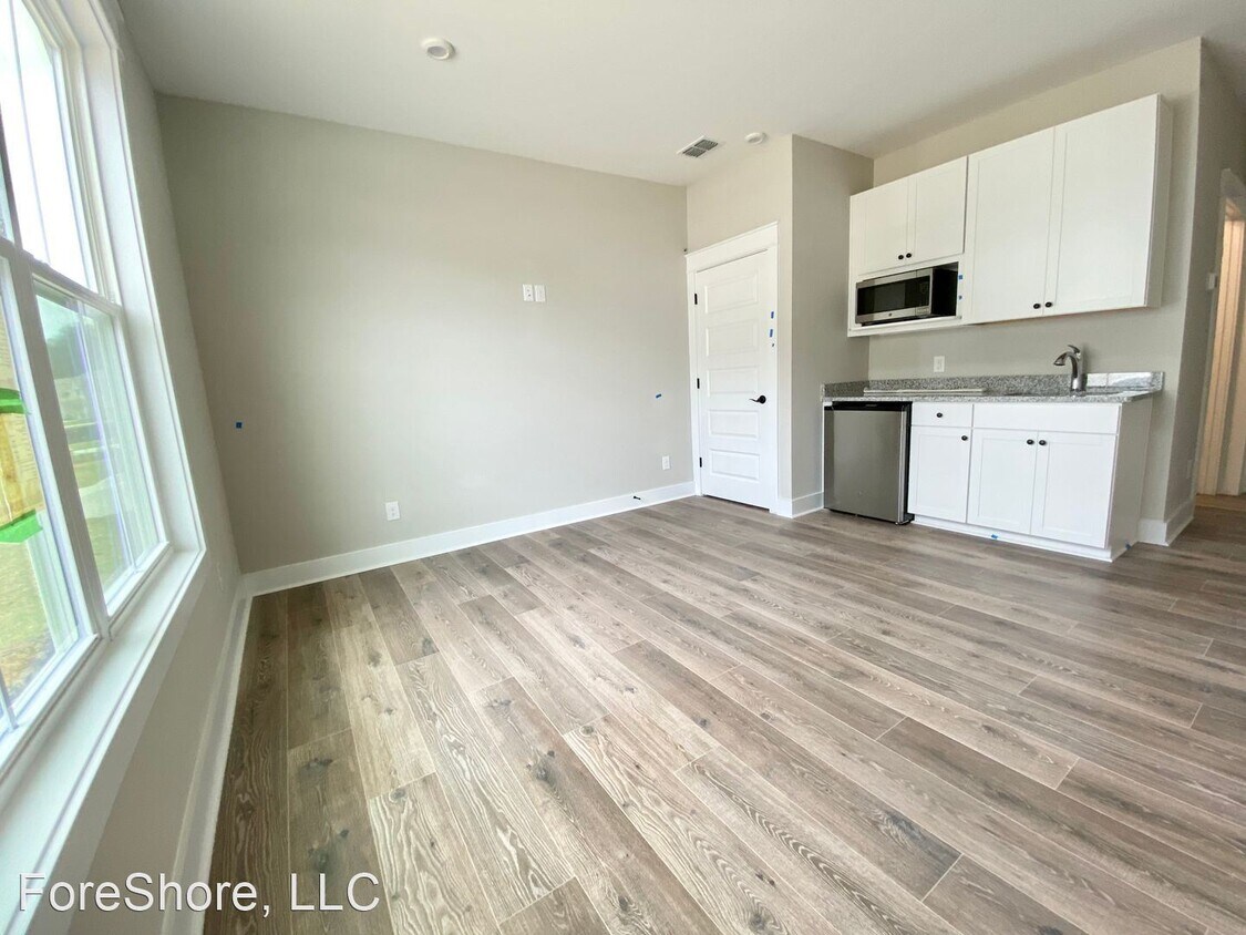 Foto principal - 1 br, 1 bath House - 129 Carolina Oaks Avenue