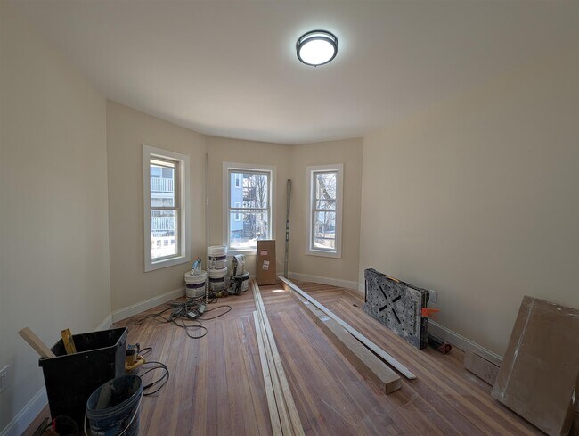 Foto del edificio - 5 Lowell Cir