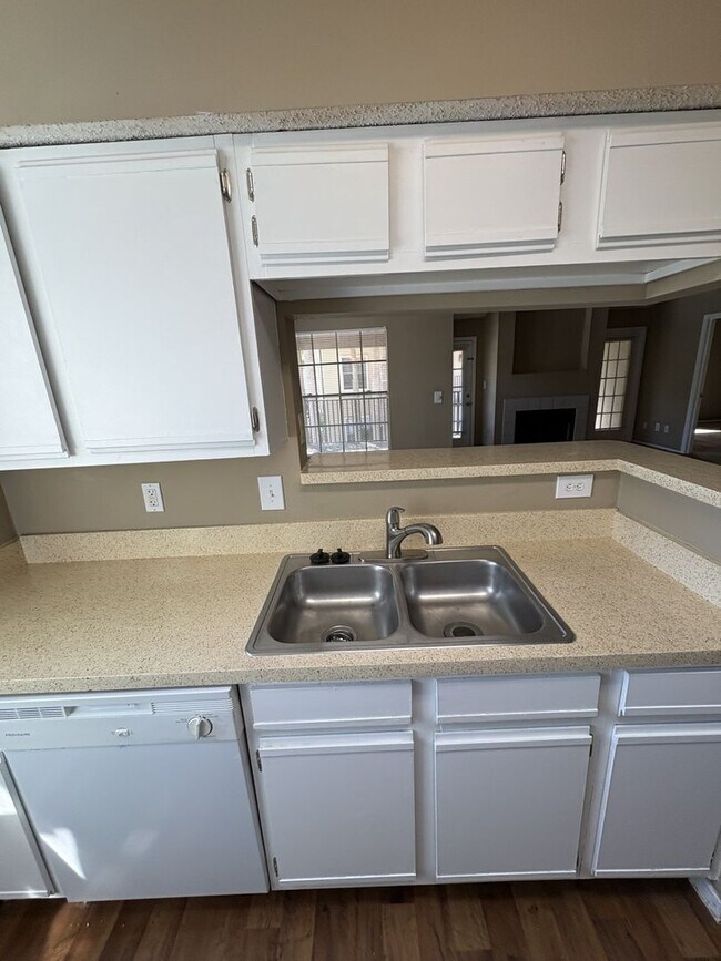 Building Photo - WRAP AROUND PATIO  - LARGE TWO BEDROOM READY NOW!!  $1400 MONTHLY RENT includes water