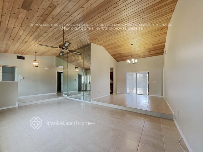 Building Photo - 4069 Alpinia Ct S
