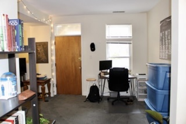 Foto del edificio - 1625 N Wood St