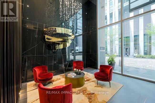 Photo du bâtiment - 11-4611 Yorkville Ave