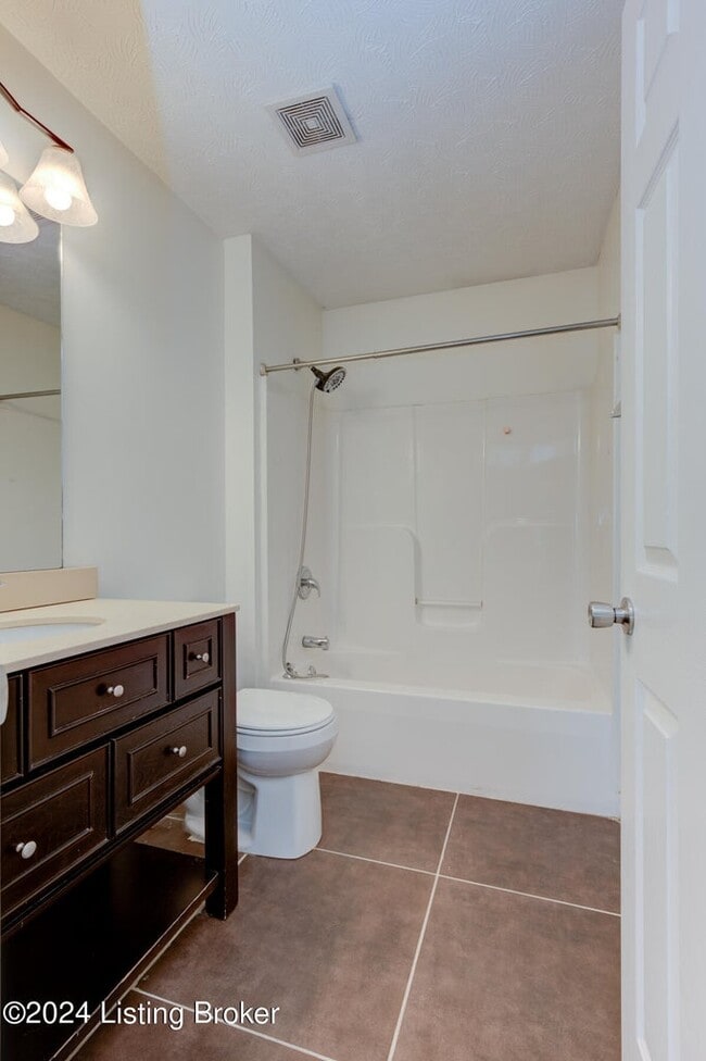 464 W Blue Lick Rd, Shepherdsville, KY 40165 House Rental in