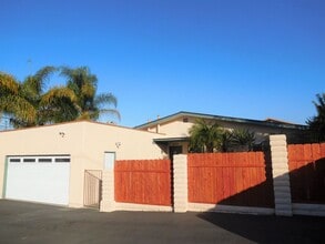 Building Photo - 820 Bracero Rd