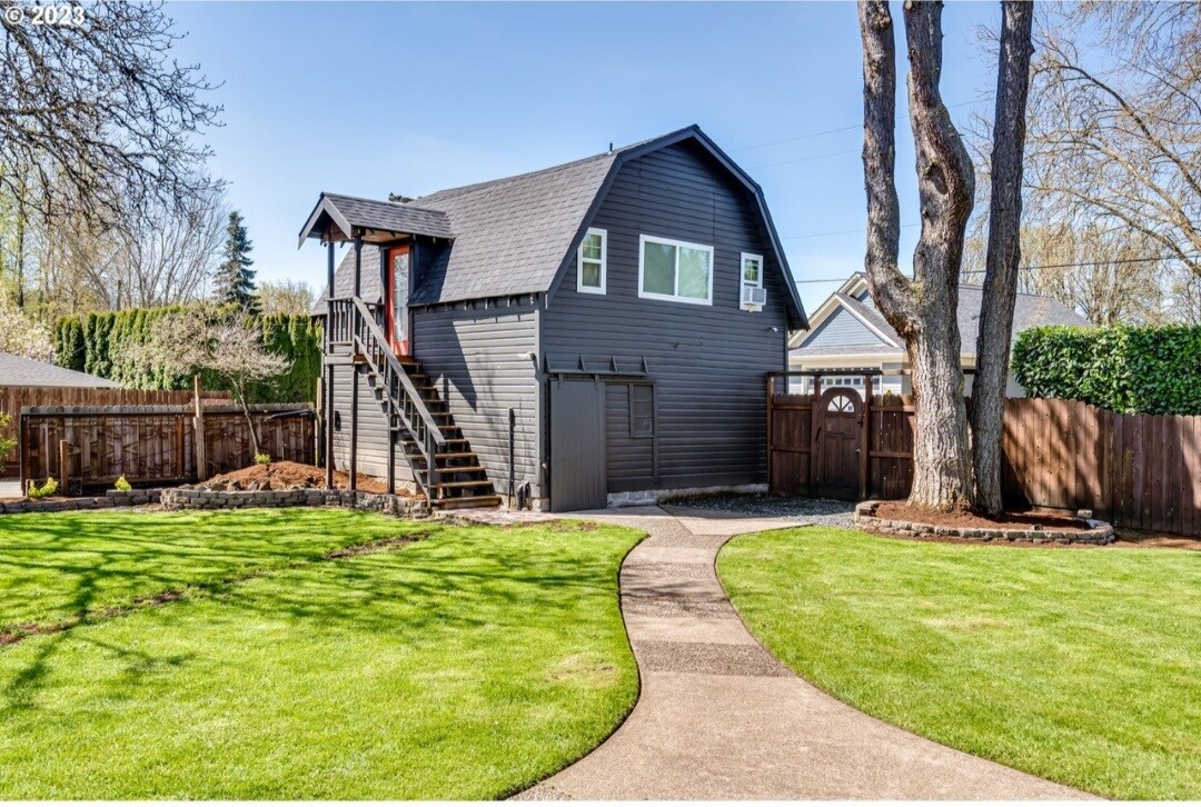 Foto principal - 1163 Laurel Ave