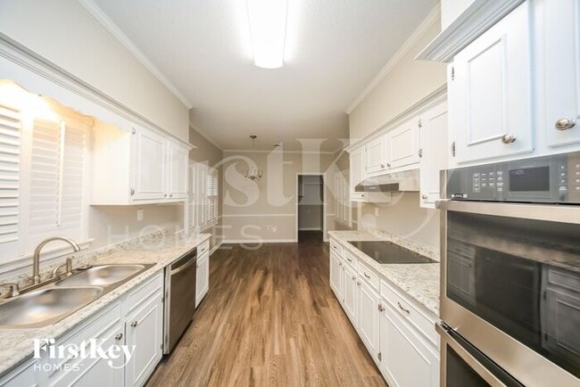 Building Photo - 7270 Stamford Dr