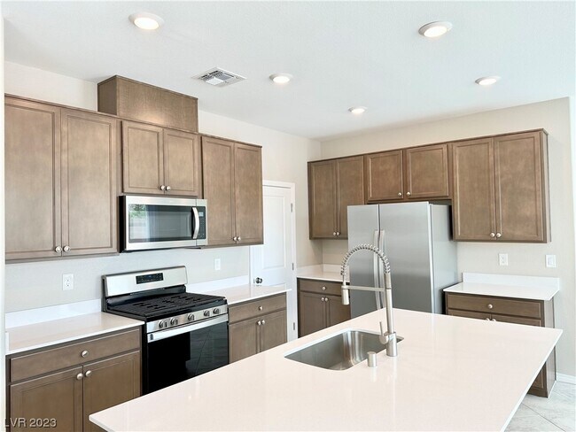 Foto del edificio - 5803 Holbeche St