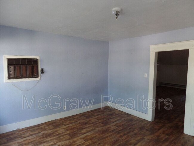 Foto del edificio - 925 E 9th St