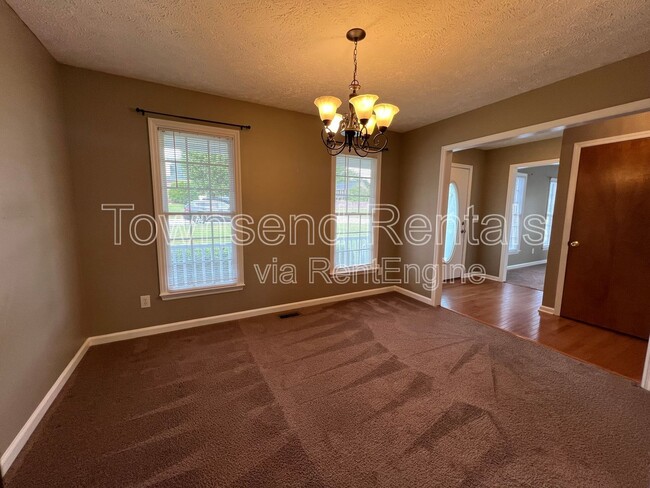 Building Photo - 155 Saunders Ct