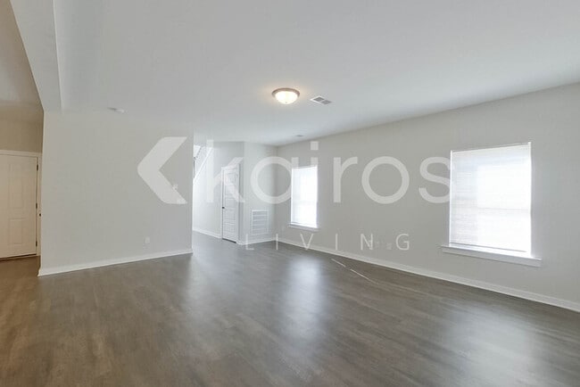 Building Photo - 44 Maple Leaf Dr