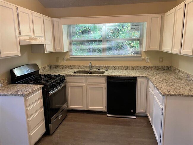 Building Photo - 3800 Spring Garden Ln