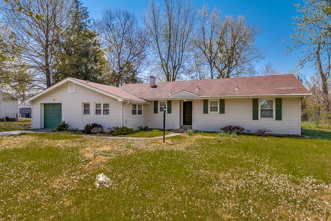 Building Photo - 1044 Farmview Dr