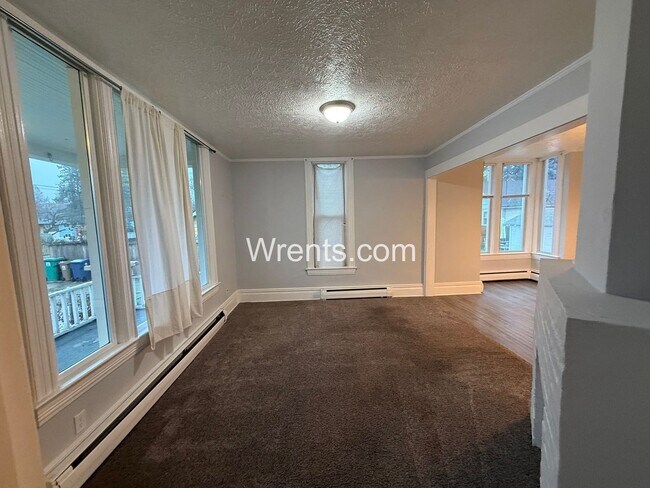 Foto del edificio - Full of Historic Charm & Character - Perry District  3 Bed/1 Bath Home