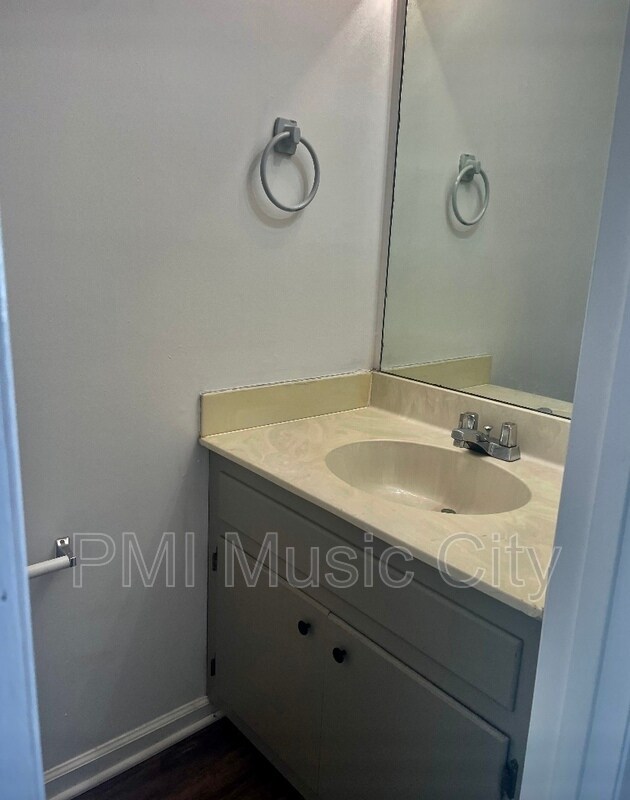 Foto del edificio - 206 Reeves St