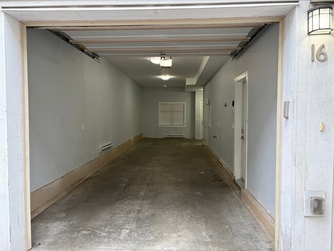 Building Photo - 1308 Rutland Rd N