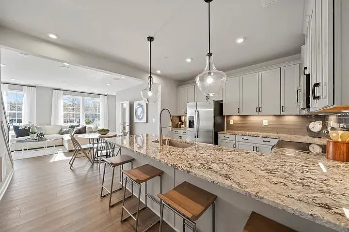 Foto principal - 801 Birchwood Hill Pl