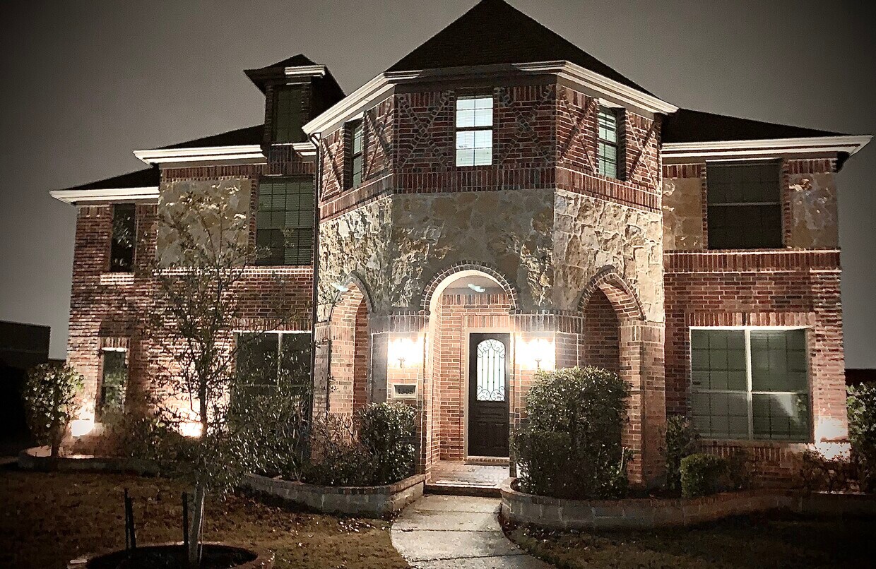 1305 Miami Dr, Carrollton, TX 75010 House Rental in Carrollton, TX