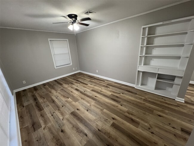 Building Photo - 717 Grantham Rd