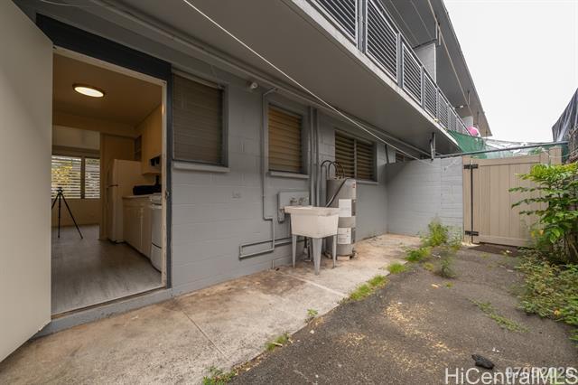 Building Photo - 98-94 Kanuku Pl