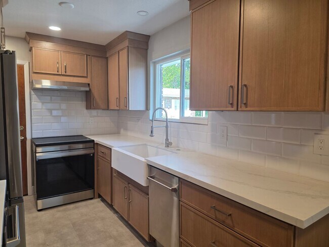 Foto del edificio - 1227 S Arlington Ave