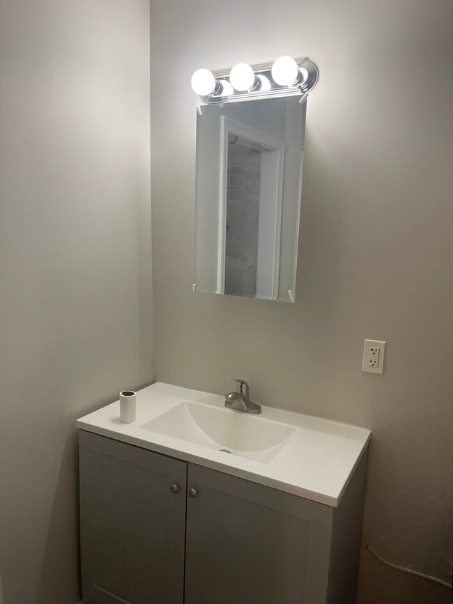 Foto del edificio - 85 Old Town Rd