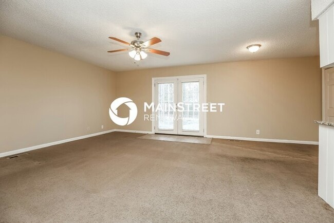 Foto del edificio - 3 Bedroom Pet-Friendly Home in Antioch, TN with Main Street Renewal