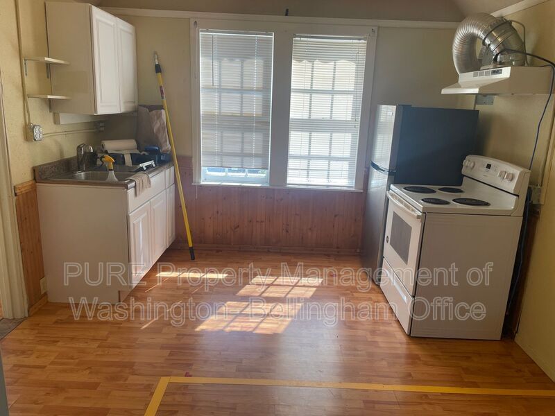Primary Photo - 5700 Northwest Dr