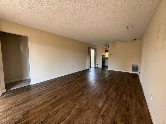 Foto del edificio - 4559 Westridge Dr