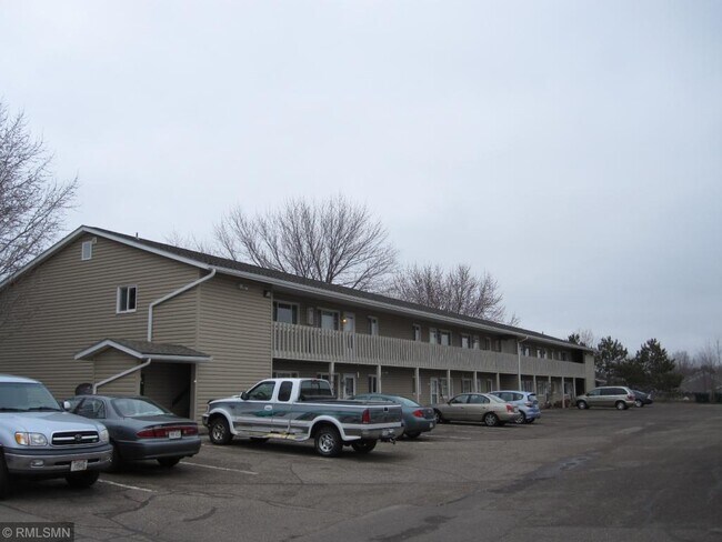 Building Photo - 1380 Heritage Dr