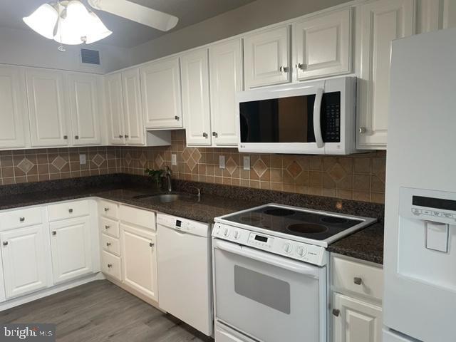Primary Photo - 203 Yoakum Pkwy