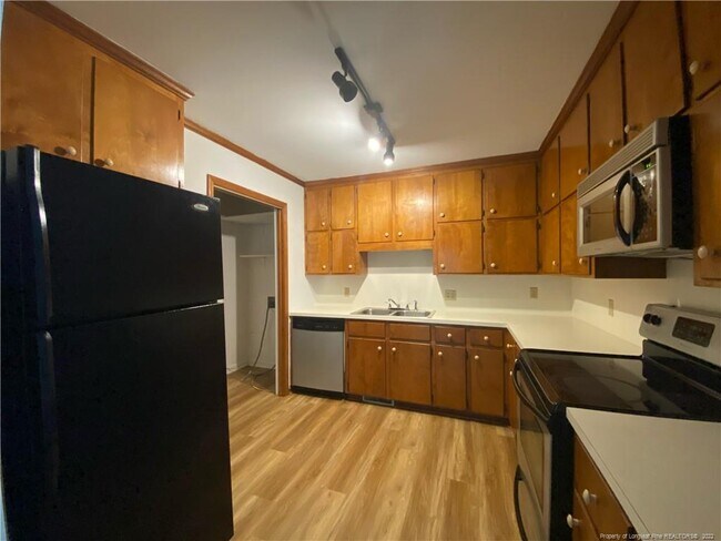 Building Photo - 314 Harbor Trce