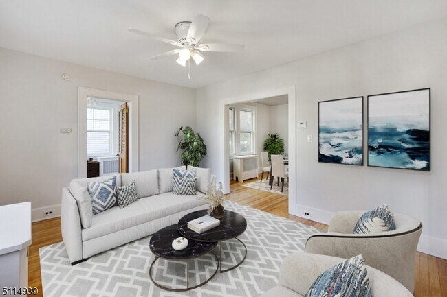 Building Photo - 27 Verona Pl