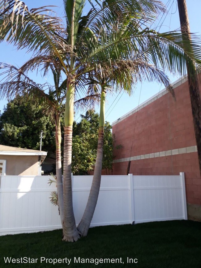 Building Photo - 25036 Narbonne Ave