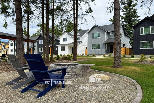 Foto del edificio - Trestlewood Townhomes