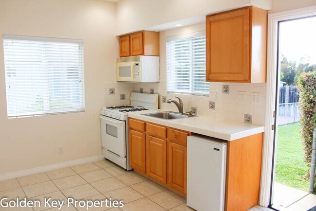 Foto del edificio - Charming detached granny flat in South Oceanside!