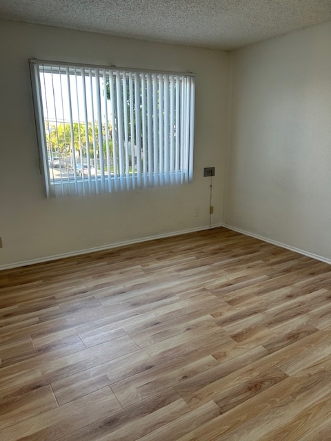 Foto principal - 1018 W 83rd St