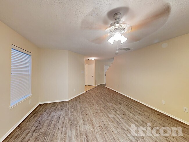 Building Photo - 7215 Lazy Summer Ct