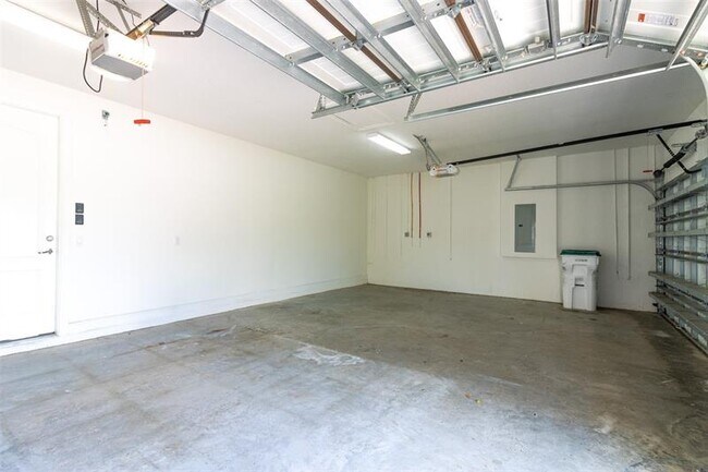 Building Photo - 9801 S Miralago Way