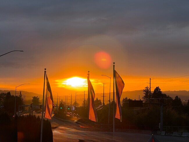 Foto del edificio - 11240 SW Barbur Blvd