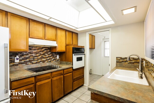 Foto del edificio - 9047 N 36th Dr