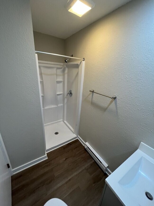 404 Pine St Unit 404 Pine Apartment A, Meadville, PA 16335 Room for