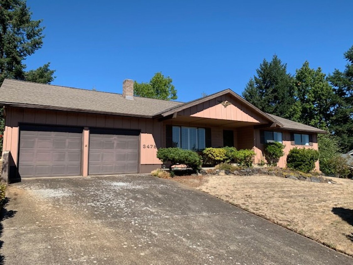 Primary Photo - 3 Bedroom 2 Bathroom Home in North Corvallis