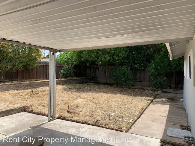 Building Photo - 3 br, 2 bath House - 8023 Center Pkwy